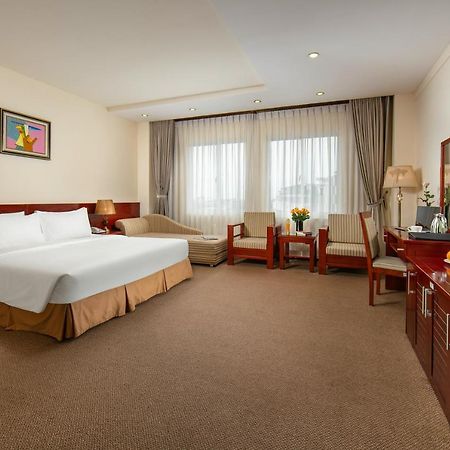 A25 Hotel - 705 Lac Long Quan ハノイ市 エクステリア 写真