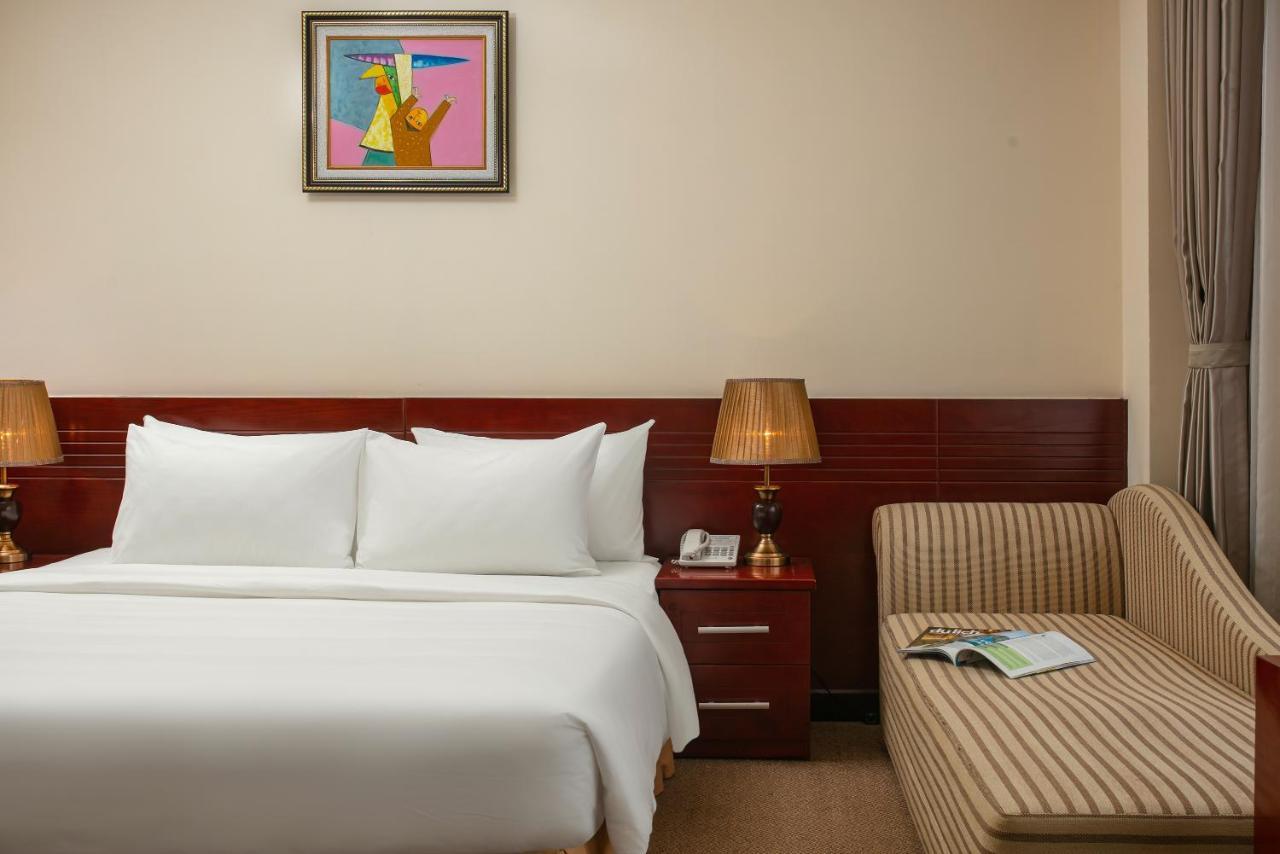 A25 Hotel - 705 Lac Long Quan ハノイ市 エクステリア 写真